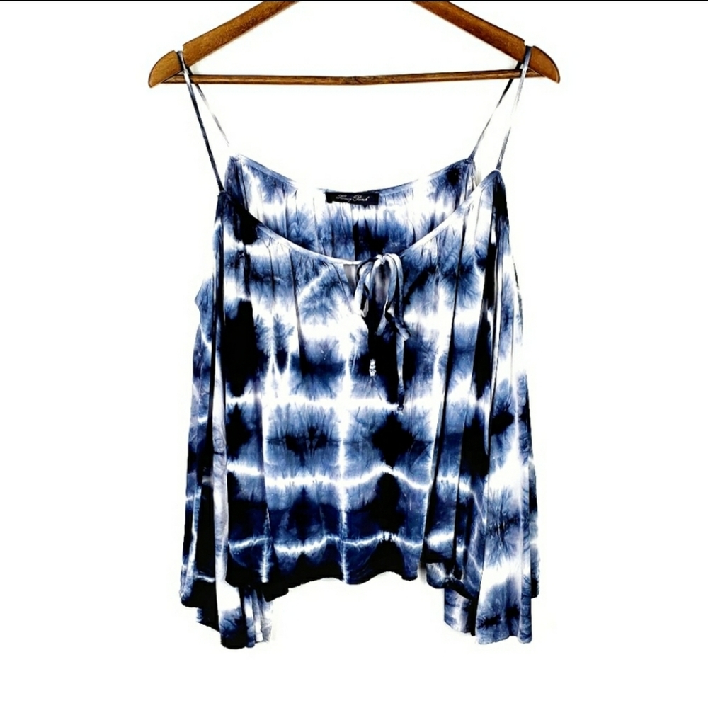 COLD SHOULDER FLOWY TOP